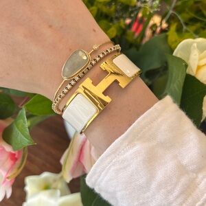 Hermes H Bracelet Gold/White PM